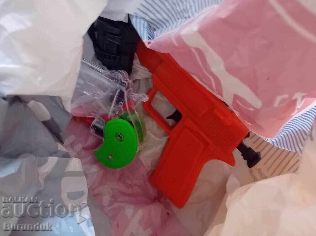 Pistols (small pistols) Pistols (small pistols)