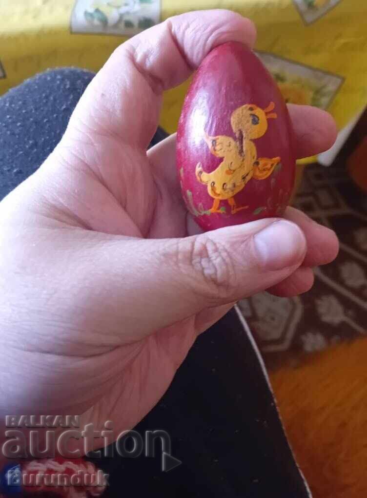 Wooden egg