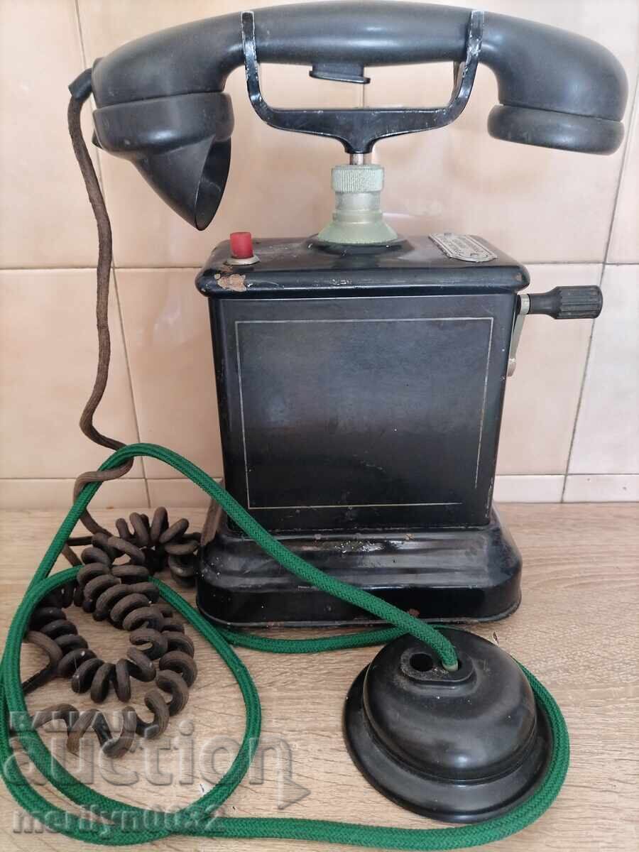 Delivery of Old phone, local battery, apparatus from the beginning of the 20th century