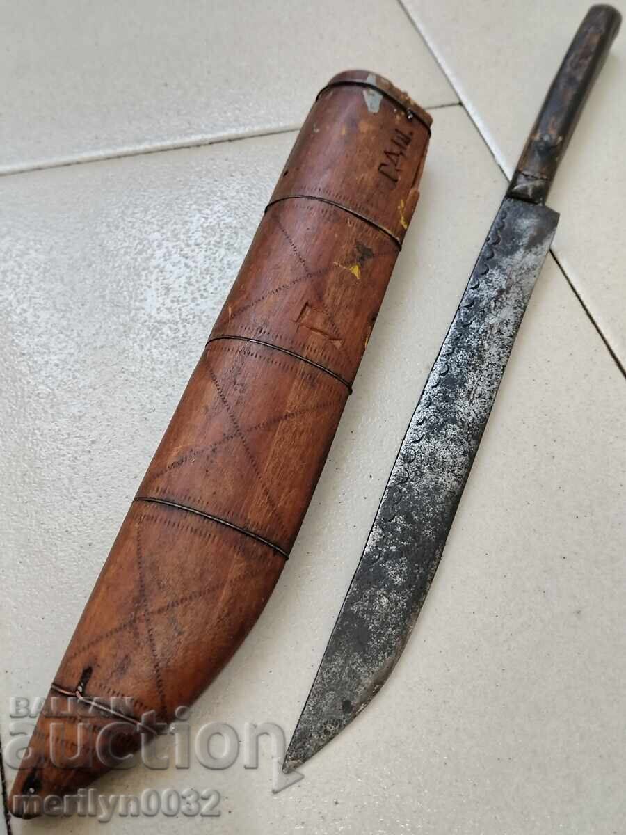 Livrarea Cuțit Buinovski fără kaniya cu teacă din corn de bivol karakulak Livrarea Cuțit Buinovski fără kaniya cu teacă din corn de bivol karakulak