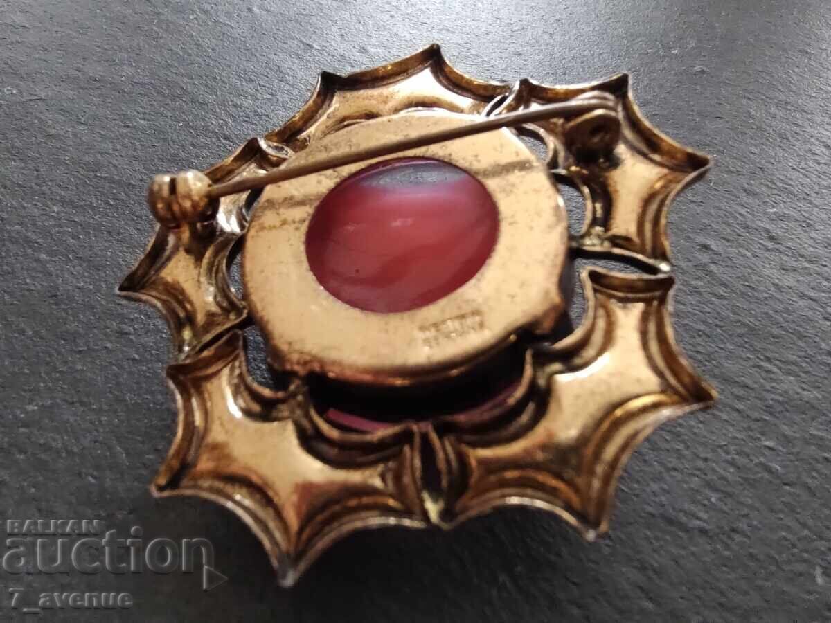 Delivery of Brooch, luxury and style, Germany 70s, 8.06.25