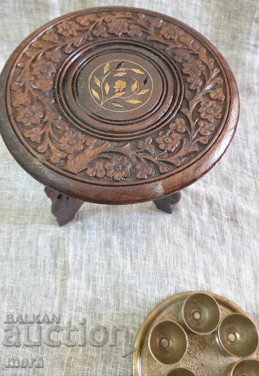 Delivery of Old Arabic wooden table and set of hand-forged cups
