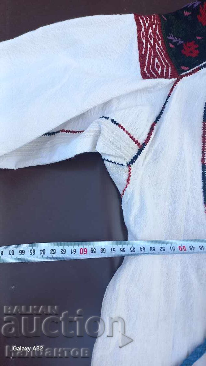 Auction OLD WOMAN'S THRACIAN FOLK COSTUME SHIRT APRON Auction OLD WOMAN'S THRACIAN FOLK COSTUME SHIRT APRON