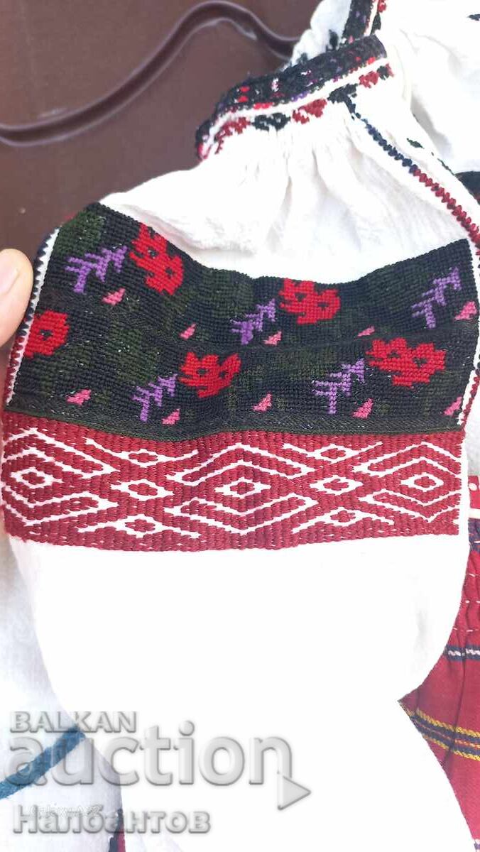 OLD WOMAN'S THRACIAN FOLK COSTUME SHIRT APRON - 6 OLD WOMAN'S THRACIAN FOLK COSTUME SHIRT APRON - 6