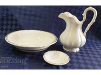 Set de porțelan sanitar vechi - cană, lighean, săpunieră