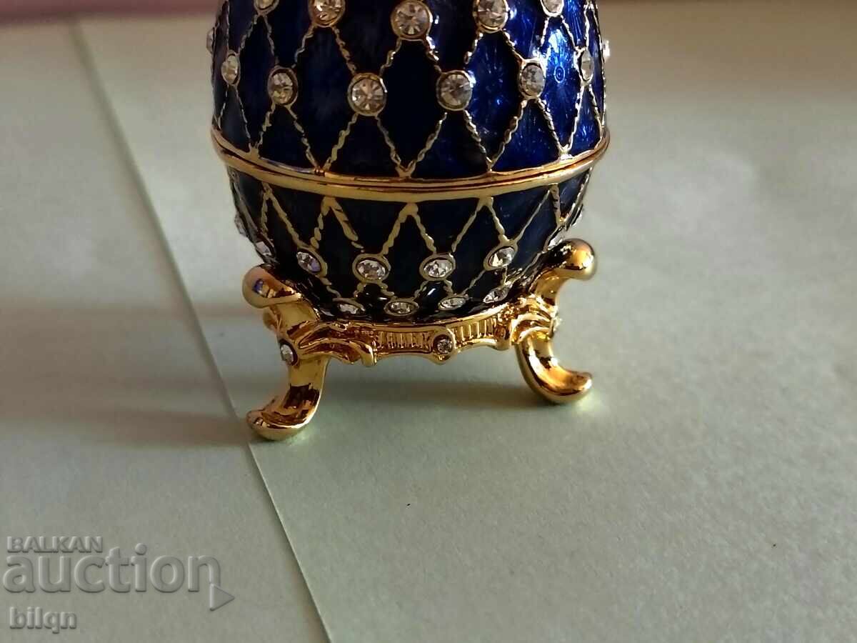 Delivery of Beautiful Faberge Egg Delivery of Beautiful Faberge Egg
