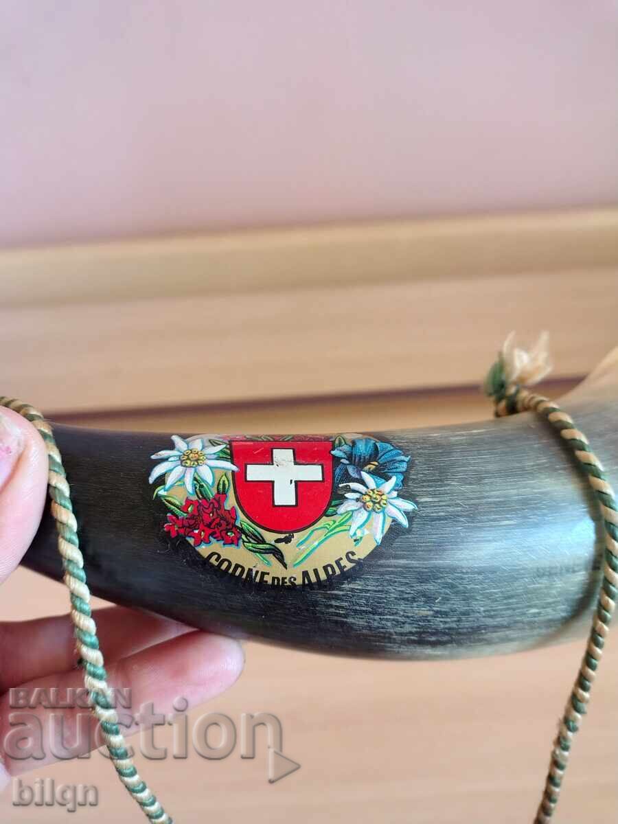 Παράδοση Εξαιρετικά Σπάνιο Κέρας