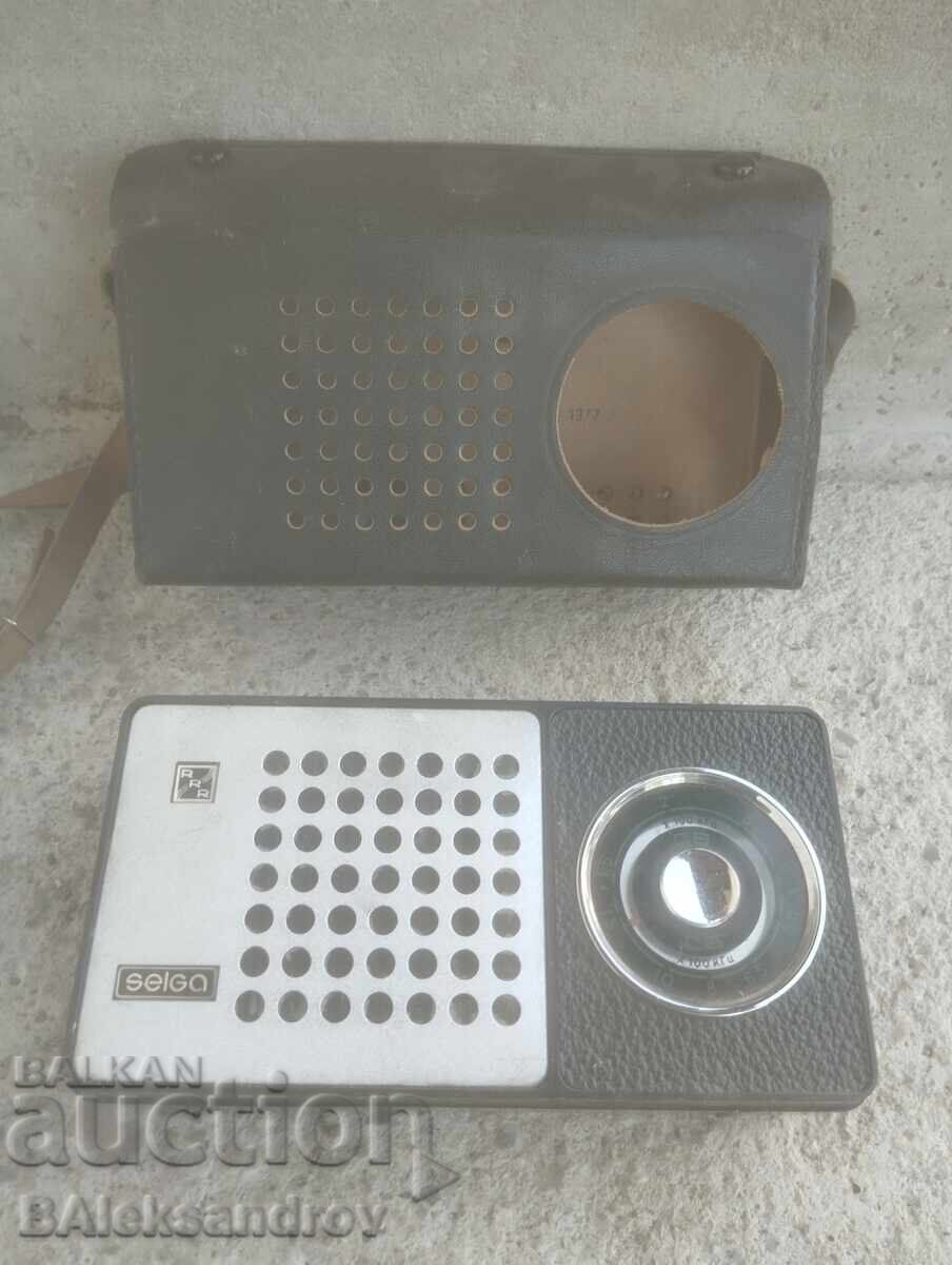 Livrarea Radio vechi portabil, tranzistor Livrarea Radio vechi portabil, tranzistor