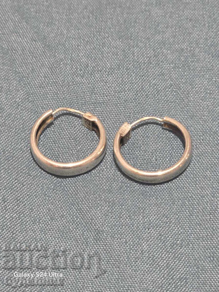 Silver Earrings. 1.58 Grams. Listing Over 100 Auctions. Inspection Available Silver Earrings. 1.58 Grams. Listing Over 100 Auctions. Inspection Available