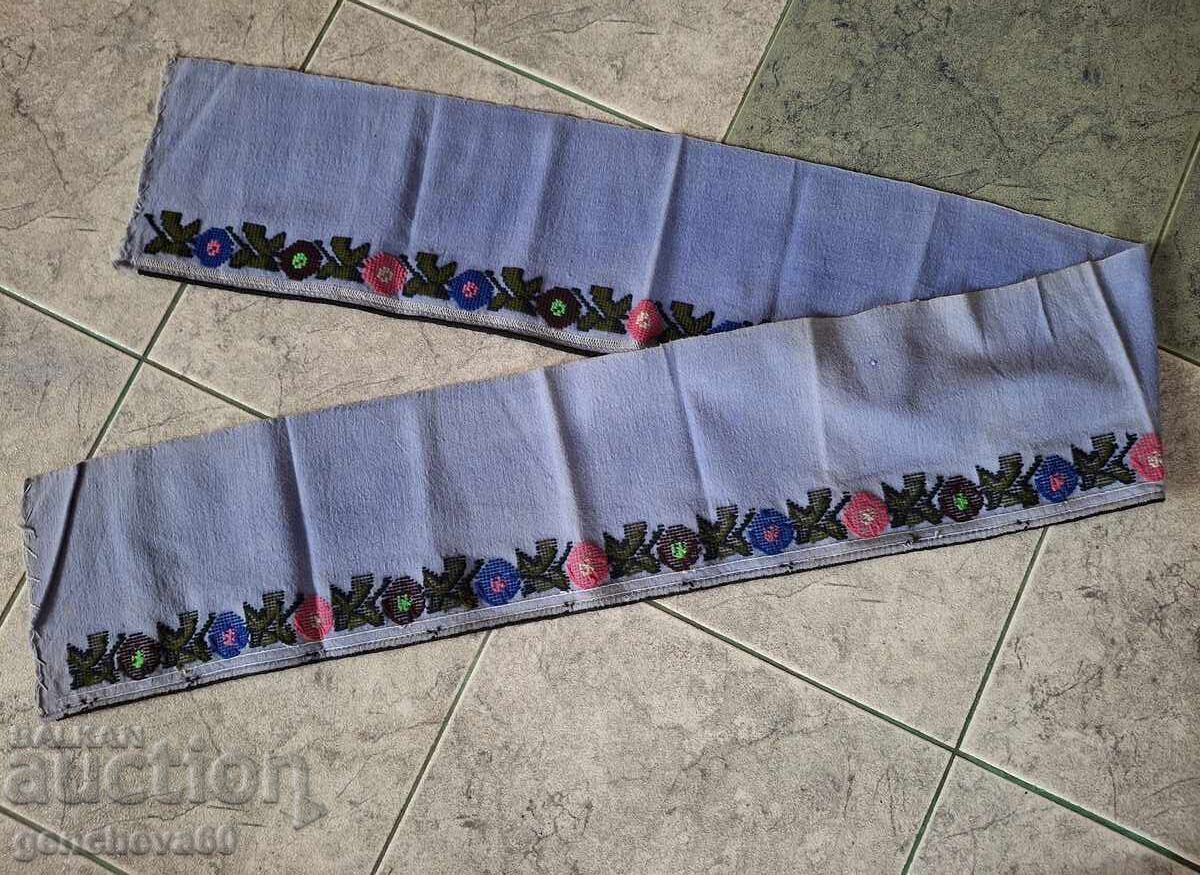 Доставка на Автентична бродирана заготовка за сукман