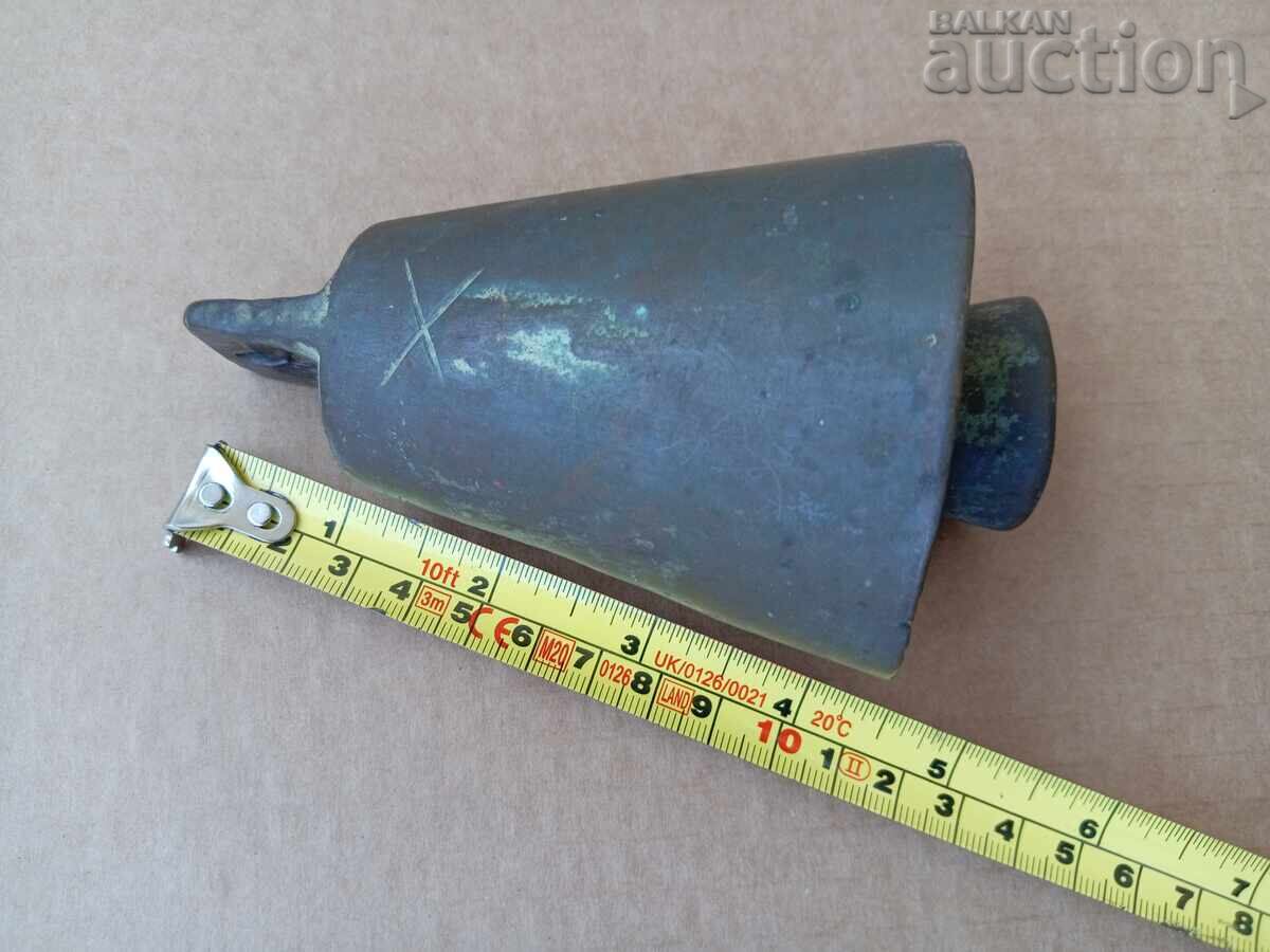 Antique bronze Revival-era cauldron, 19th century