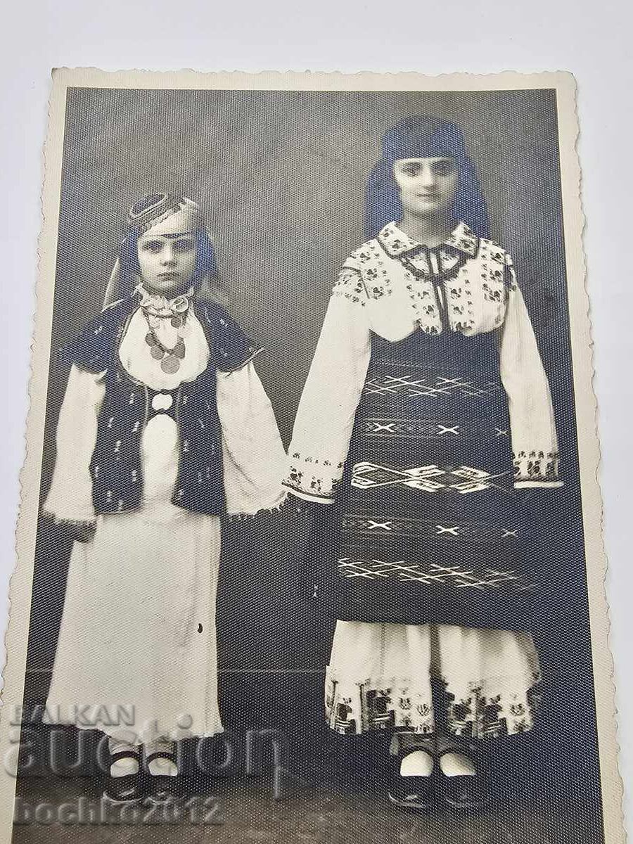 Доставка на Възрожденска фотография, снимка, носия, 1937 година Доставка на Възрожденска фотография, снимка, носия, 1937 година