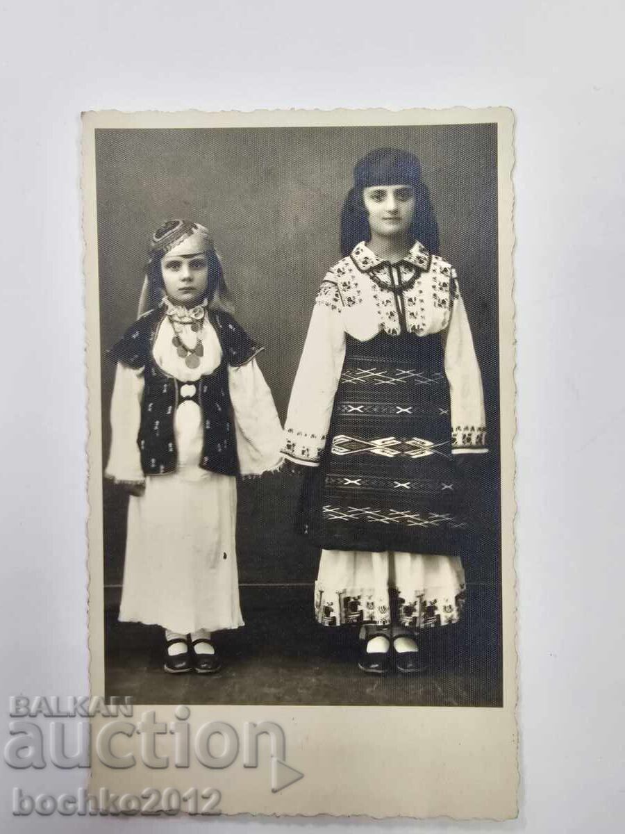 Възрожденска фотография, снимка, носия, 1937 година Възрожденска фотография, снимка, носия, 1937 година