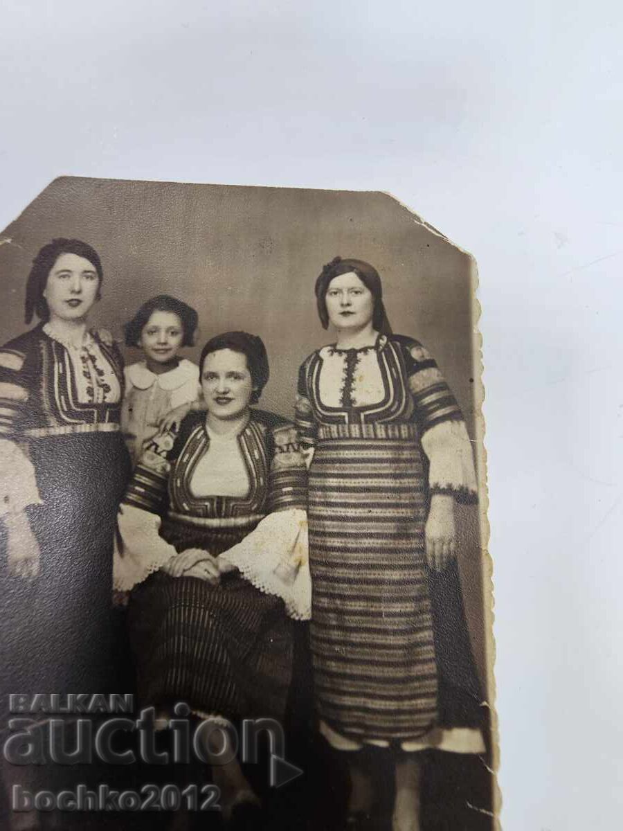 Аукцион Възрожденска фотография, снимка, носия, 1937 година Аукцион Възрожденска фотография, снимка, носия, 1937 година