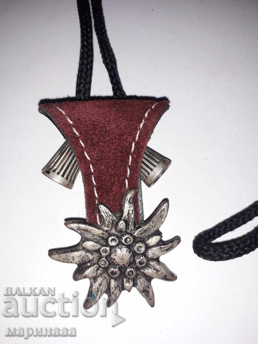 BOLO. Cravată. Bronz argintat cu preț 10.00 BGN | € 5.11