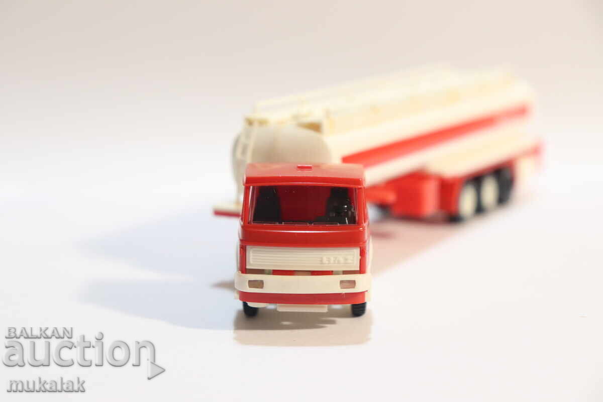 H0 1/87 IGRA SKODA LIAZ MODEL TANKER TRUCK CAR - 5