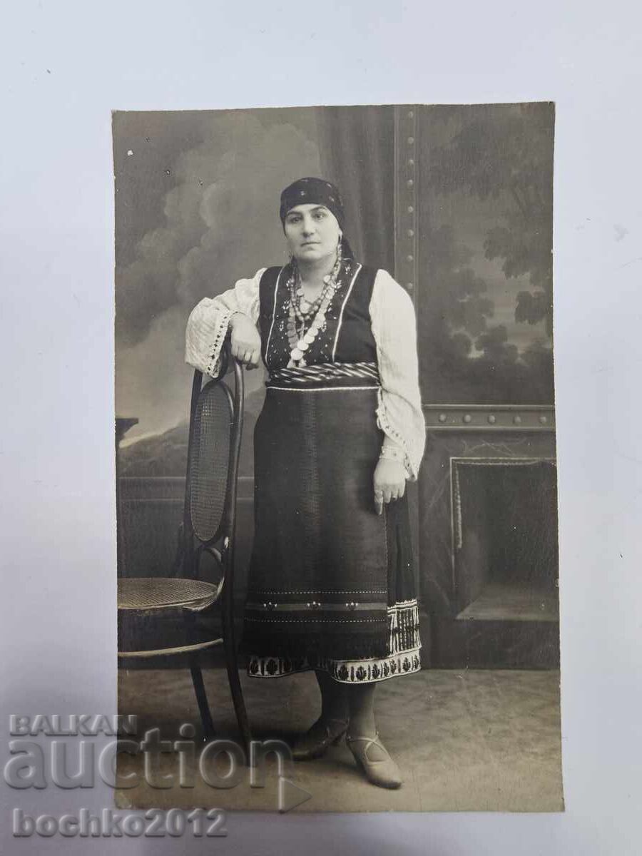 Παράδοση Αναγεννησιακή φωτογραφία, φωτογραφία, φορεσιά, αρχ. - 20ος αιώνας Παράδοση Αναγεννησιακή φωτογραφία, φωτογραφία, φορεσιά, αρχ. - 20ος αιώνας