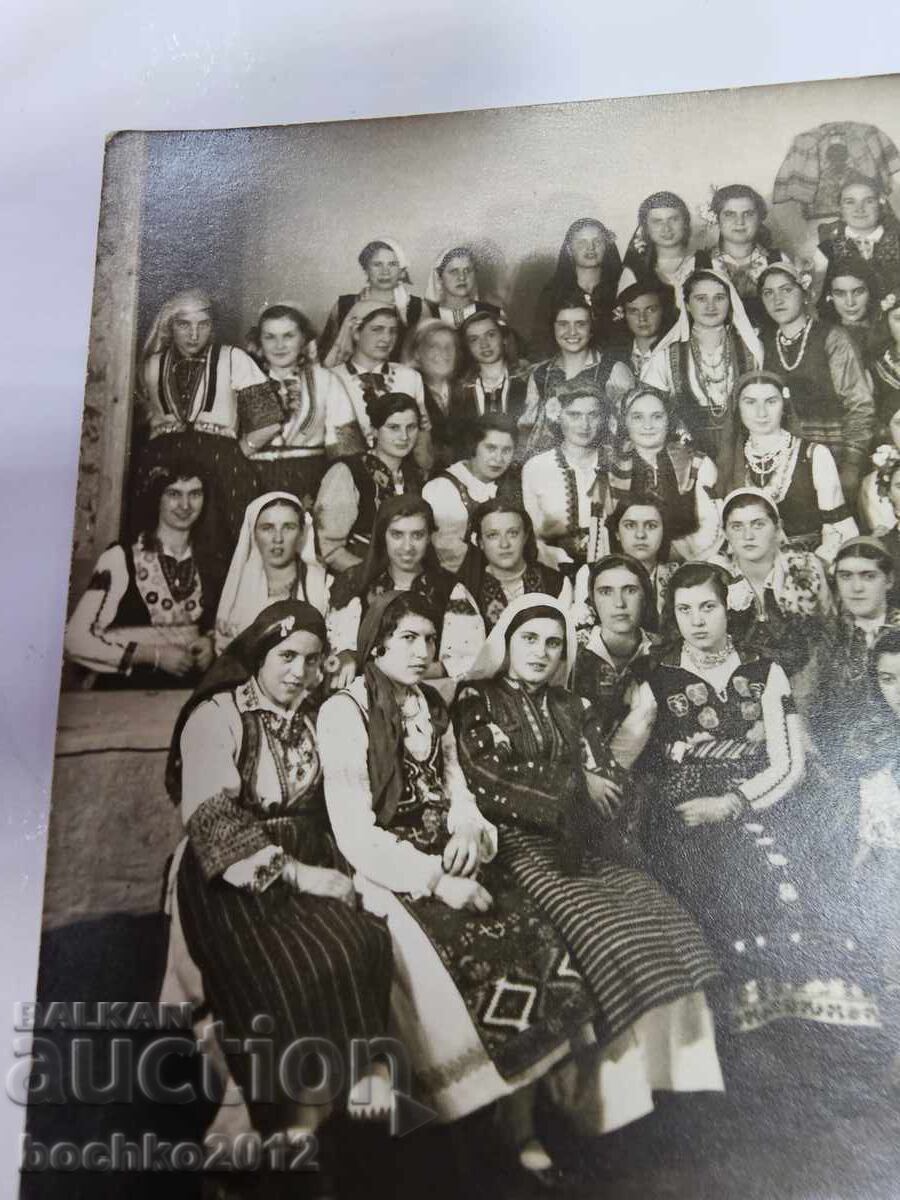 Αναγεννησιακή φωτογραφία, φωτογραφία, φορεσιά, παφτιά αρχ. - 20ος αι με τιμή 20.00 BGN | € 10.23 Αναγεννησιακή φωτογραφία, φωτογραφία, φορεσιά, παφτιά αρχ. - 20ος αι με τιμή 20.00 BGN | € 10.23