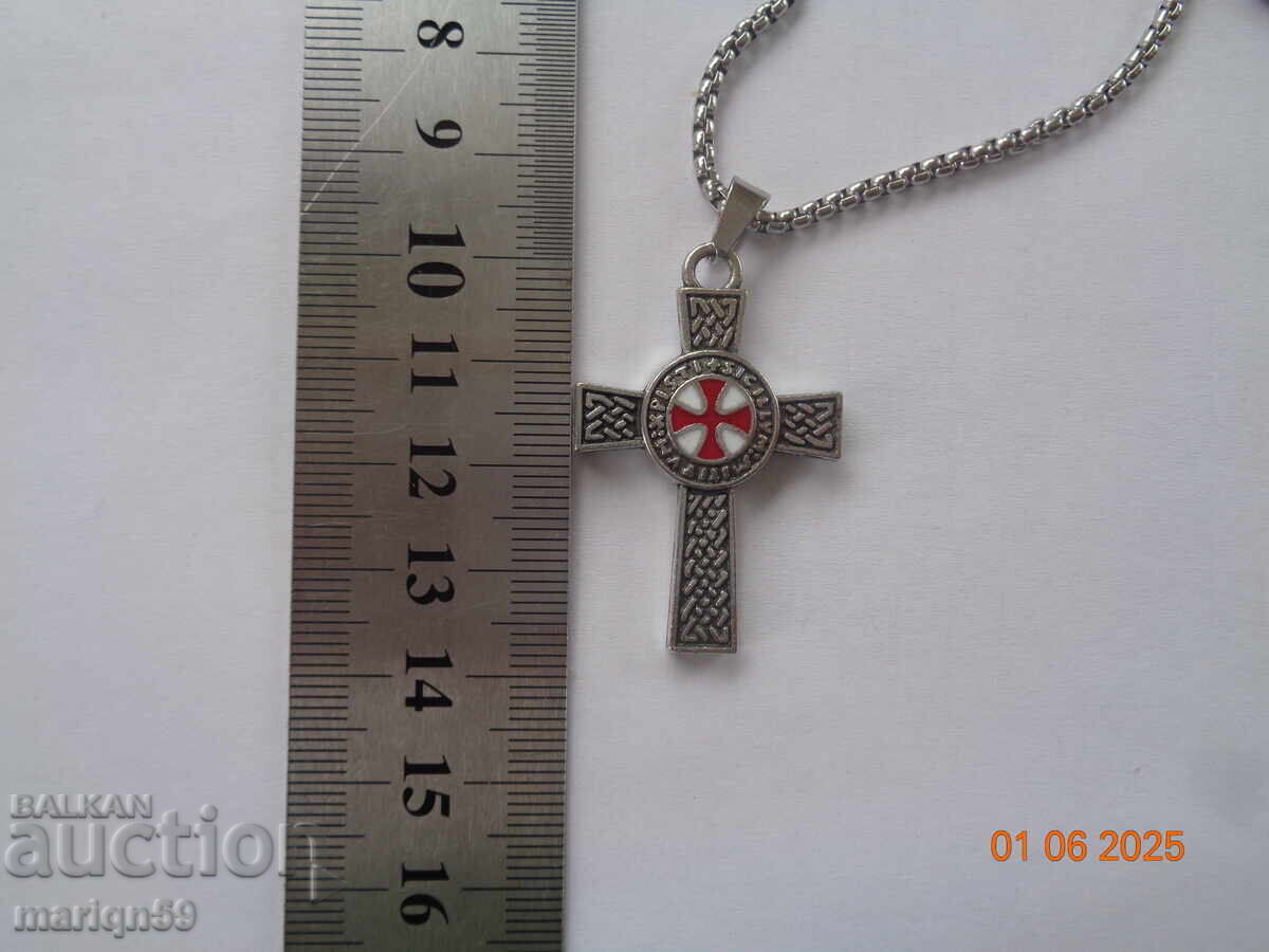 Delivery of Beautifully crafted cross with chain