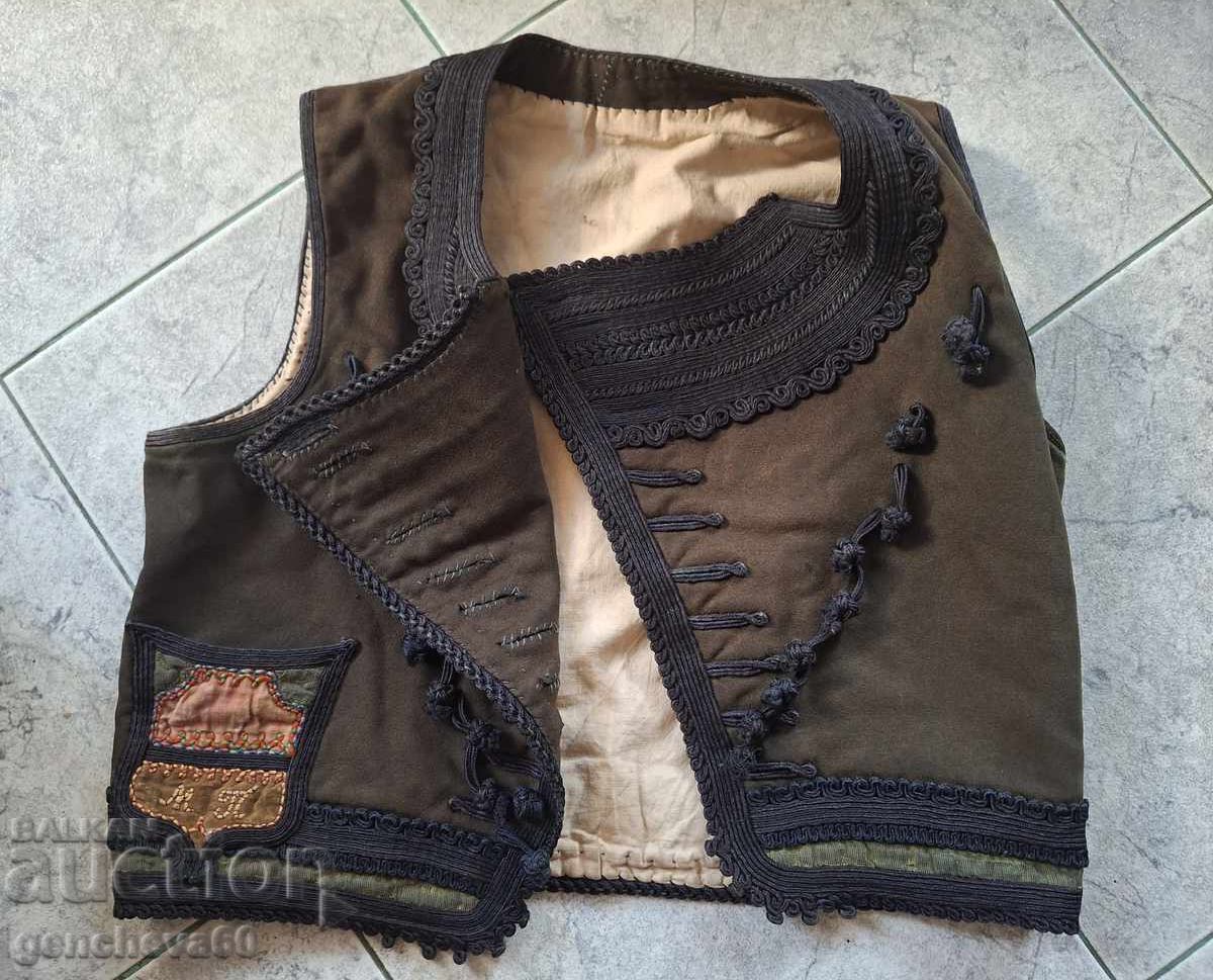 Аукцион Автентичен мъжки елек с гайтани