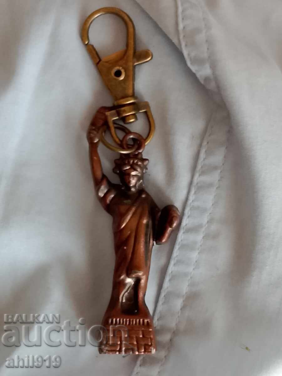 Breloc Statuia Libertății cu preț 10.00 BGN | € 5.11 Breloc Statuia Libertății cu preț 10.00 BGN | € 5.11