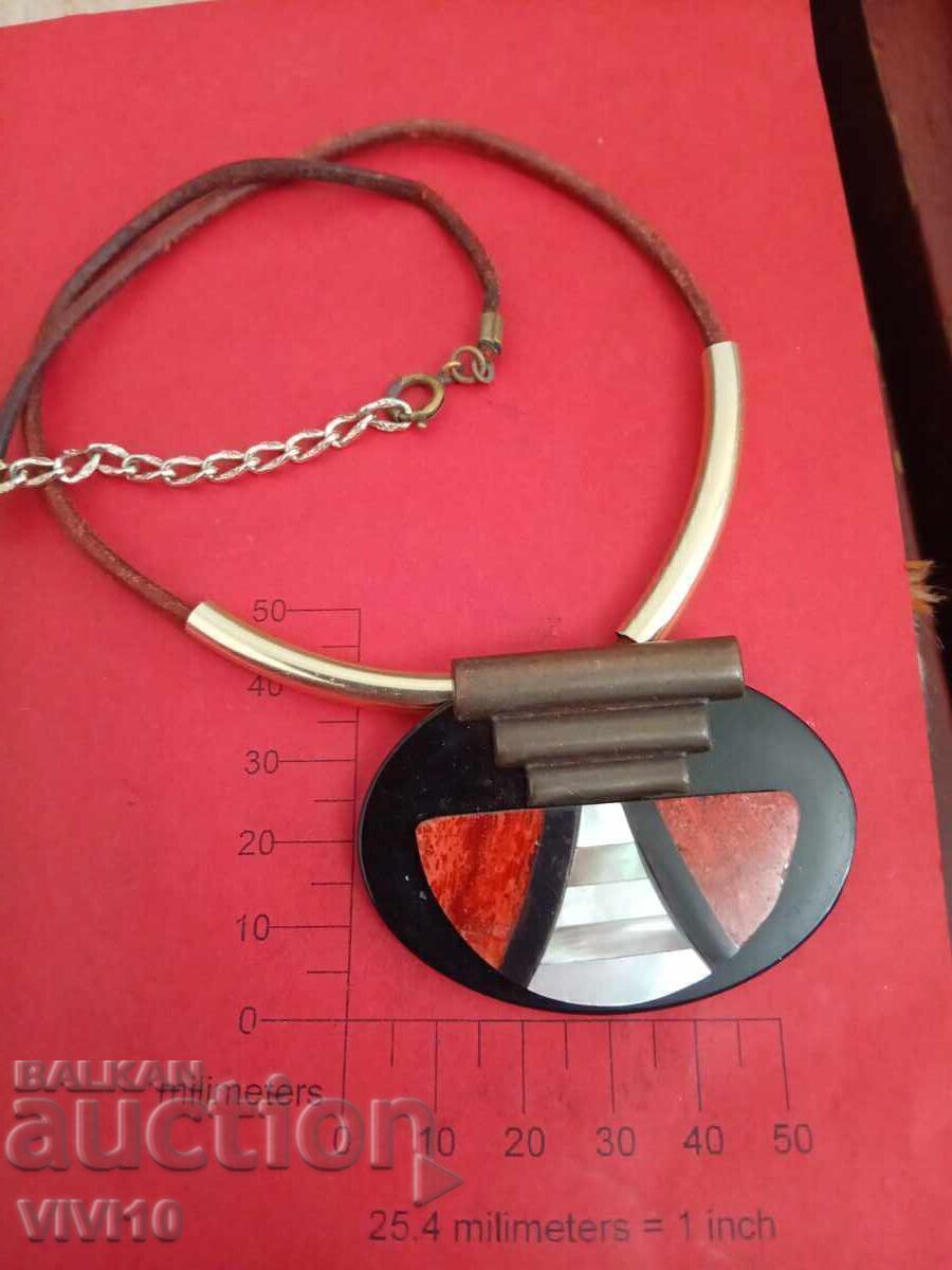 Colier vechi cu sidef