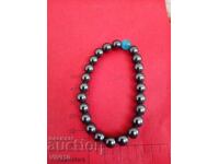 Αρχαίο βραχιόλι από αιματίτη