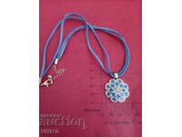 Αρχαίο κολιέ με σμάλτο