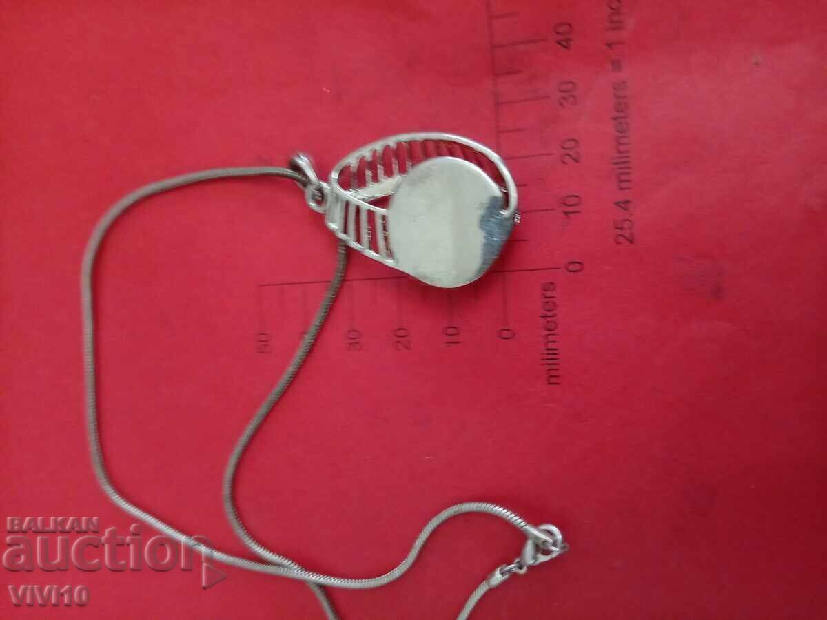 Старинно колие с голям камък с цена 30.00 лв. | € 15.34 Старинно колие с голям камък с цена 30.00 лв. | € 15.34