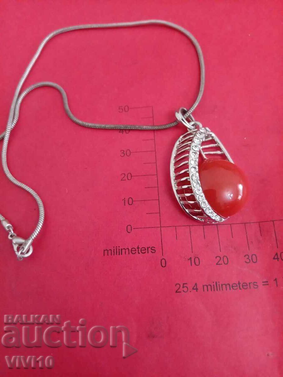 Старинно колие с голям камък Старинно колие с голям камък