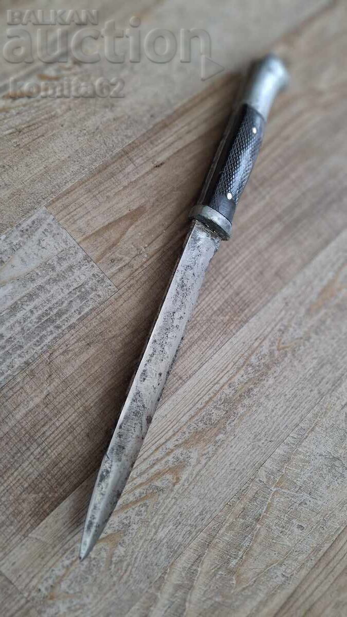 Knife, dagger, kama, saber, karakulak, yataghan with price 80.00 BGN | € 40.90 Knife, dagger, kama, saber, karakulak, yataghan with price 80.00 BGN | € 40.90