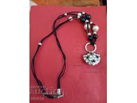 Старинно колие с камъни и перли