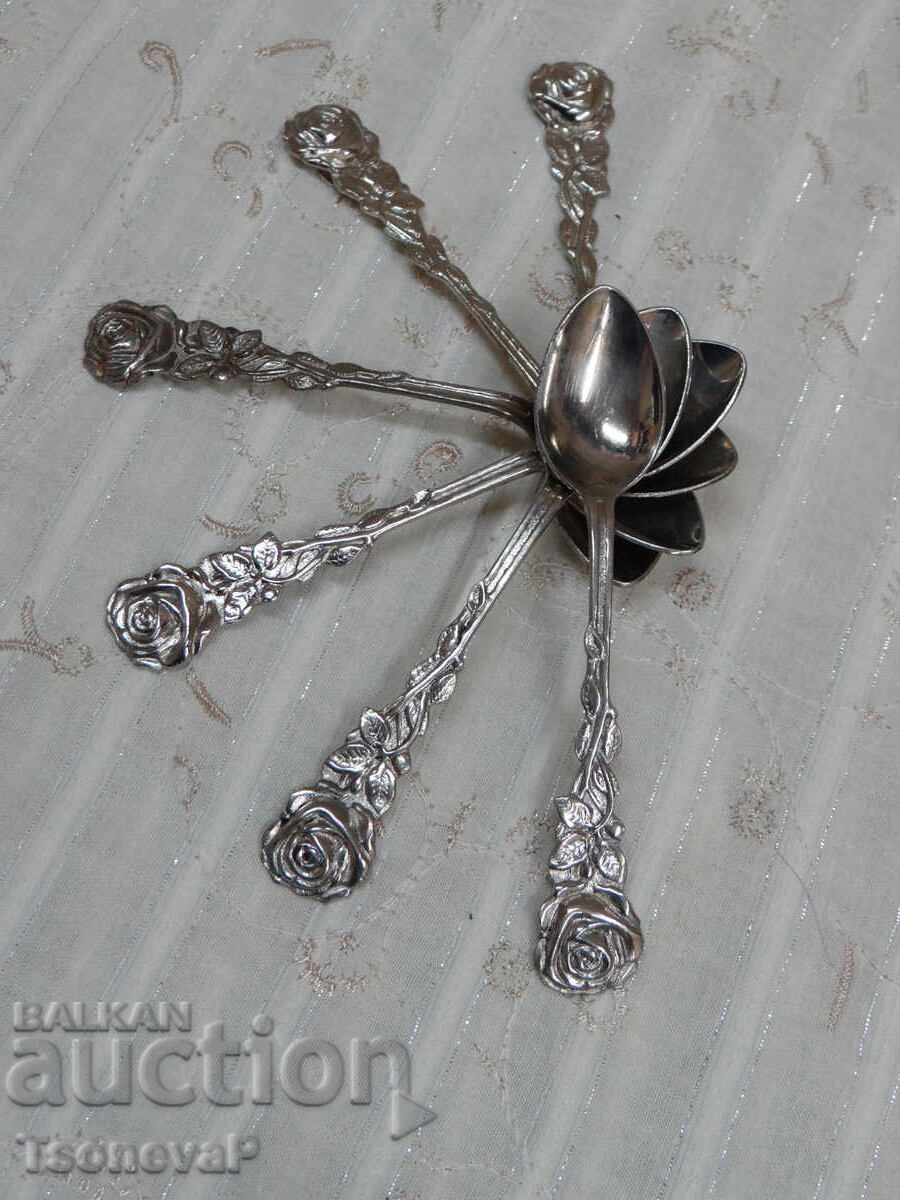 Set of spoons with a replica of the beautiful Hildesheim Rose Set of spoons with a replica of the beautiful Hildesheim Rose