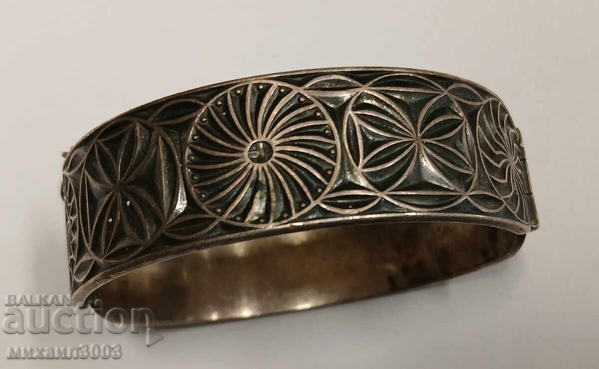 ΑΡΓΥΡΟ ΒΡΑΧΙΟΛΙ 63.58 γραμμάρια με τιμή € 250.00 | 488.96 BGN