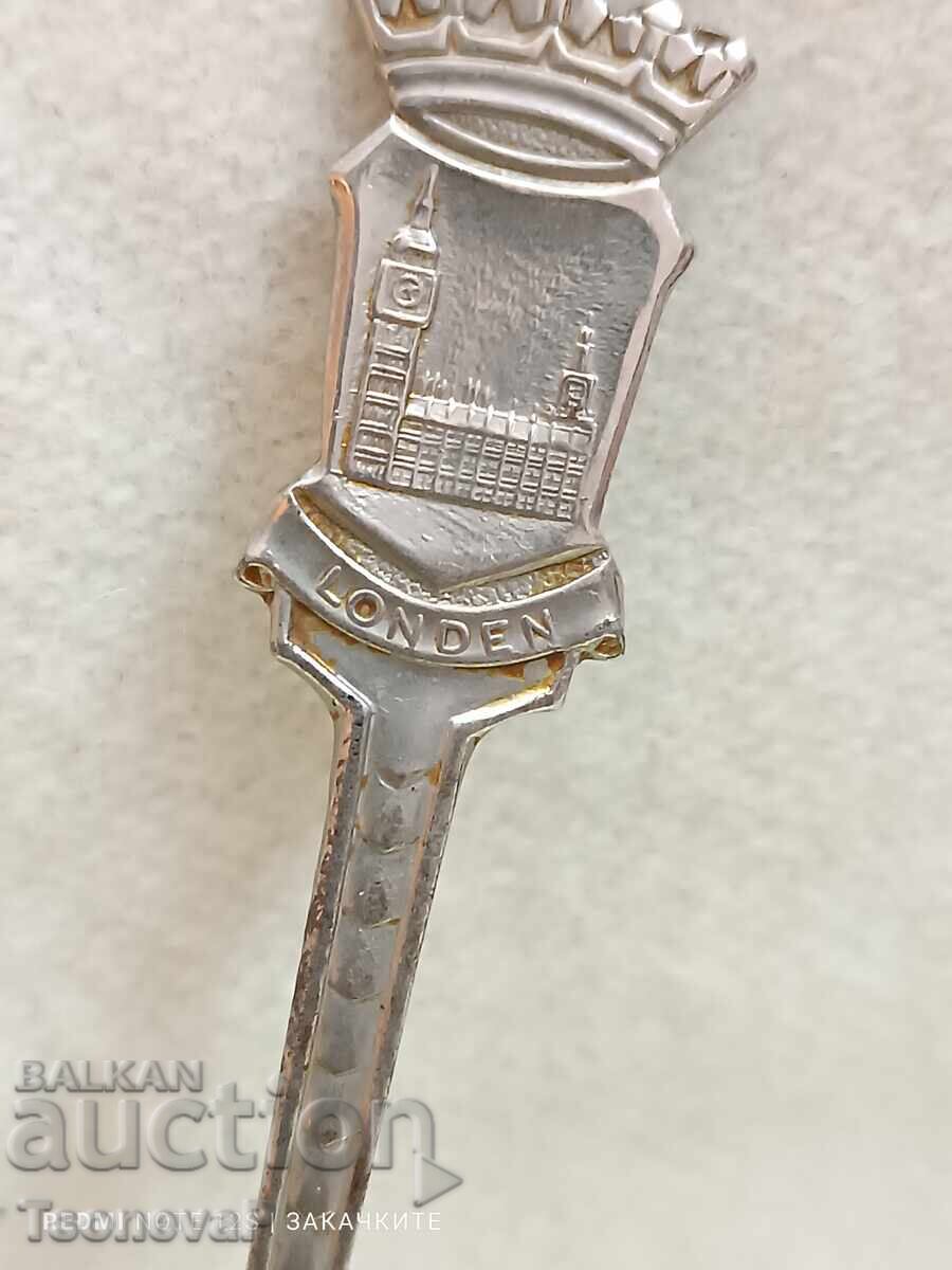 Συλλεκτική κουτάλι με ανάγλυφο του Big Ben του Λονδίνου με τιμή 3.00 BGN | € 1.53 Συλλεκτική κουτάλι με ανάγλυφο του Big Ben του Λονδίνου με τιμή 3.00 BGN | € 1.53