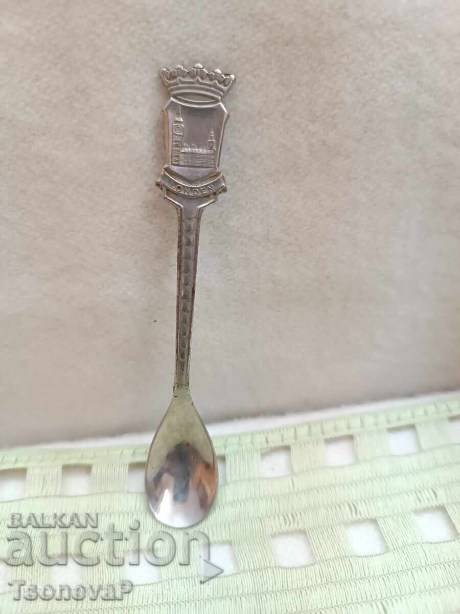 Συλλεκτική κουτάλι με ανάγλυφο του Big Ben του Λονδίνου Συλλεκτική κουτάλι με ανάγλυφο του Big Ben του Λονδίνου