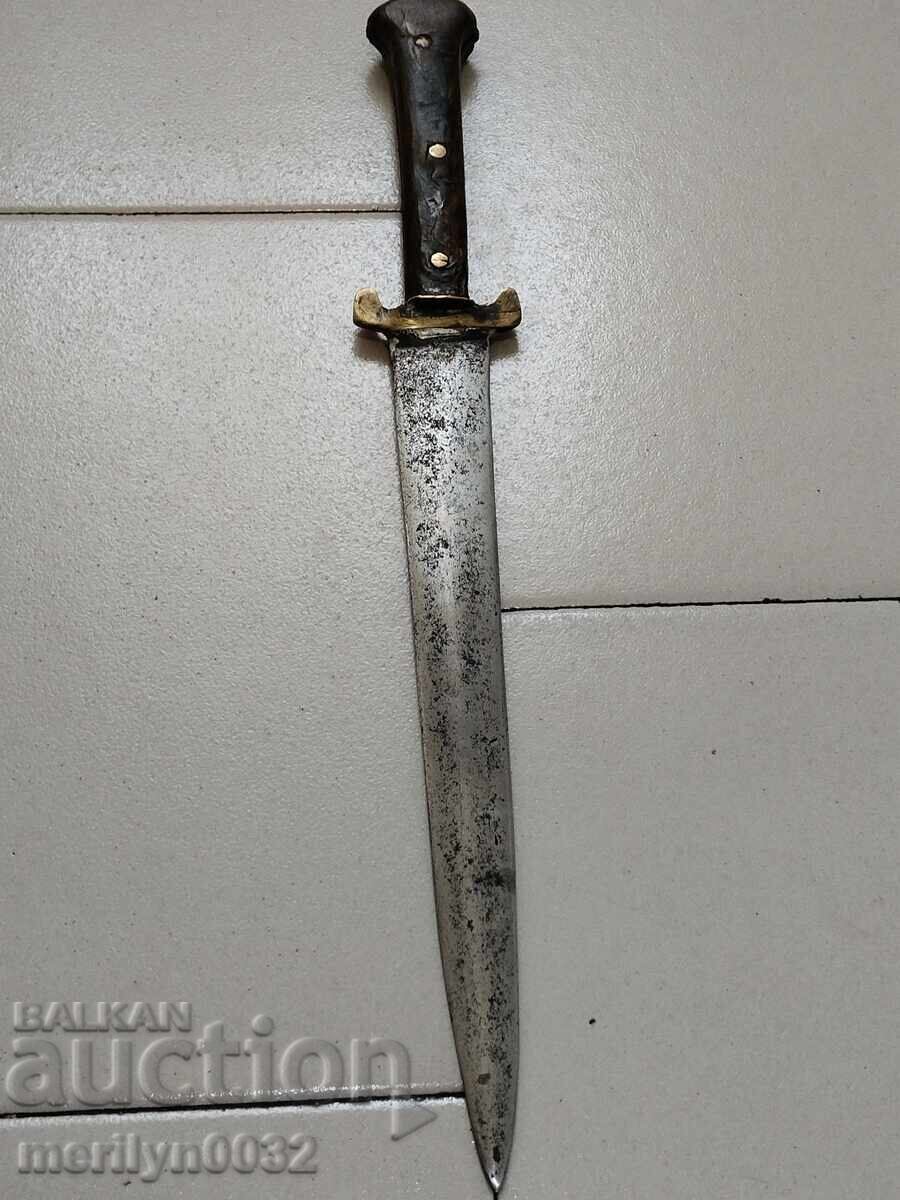 Gabrovo haiduk kama knife, chireni (handle) buffalo horn, ORIGINAL with price 635.00 BGN | € 324.67