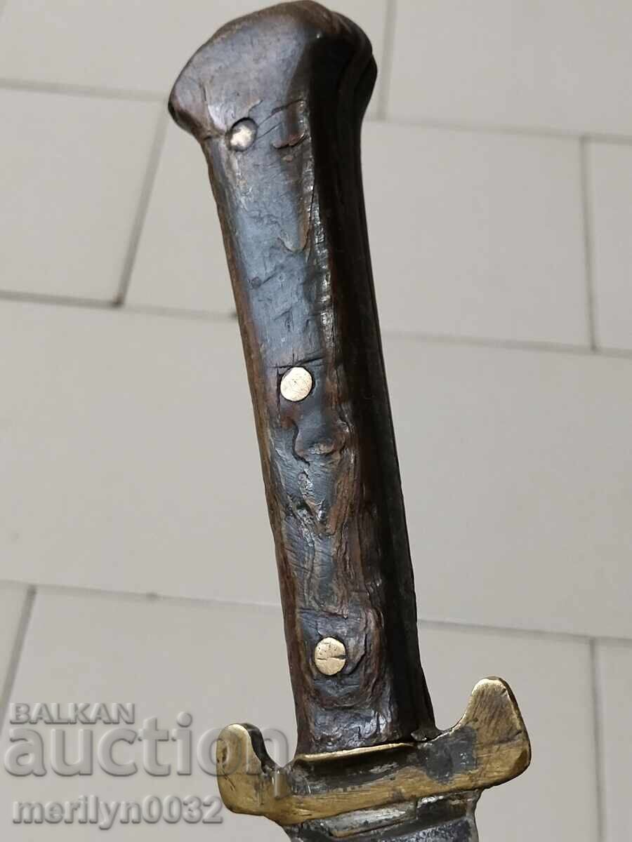 Auction  Gabrovo haiduk kama knife, chireni (handle) buffalo horn, ORIGINAL