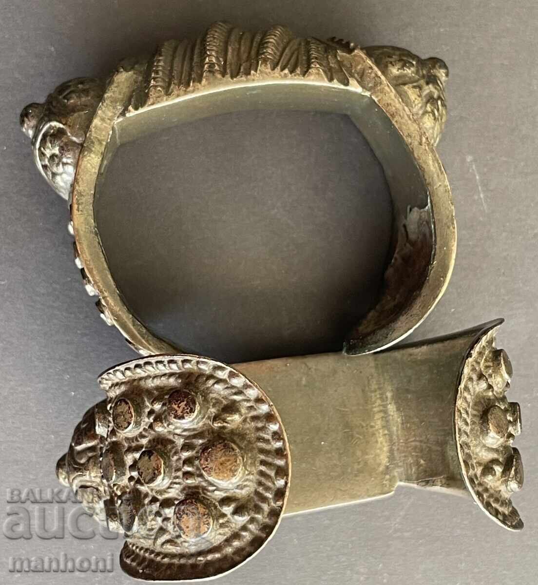 Licitație 6118 Bulgaria pereche brățări renascentiste tip "rogatki" rare de găsit