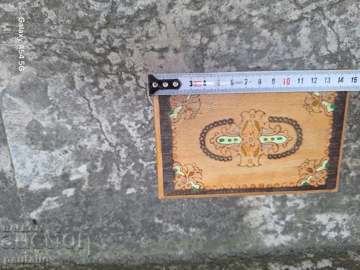 Ξύλινο κουτί κοσμημάτων με τιμή 7.00 BGN | € 3.58