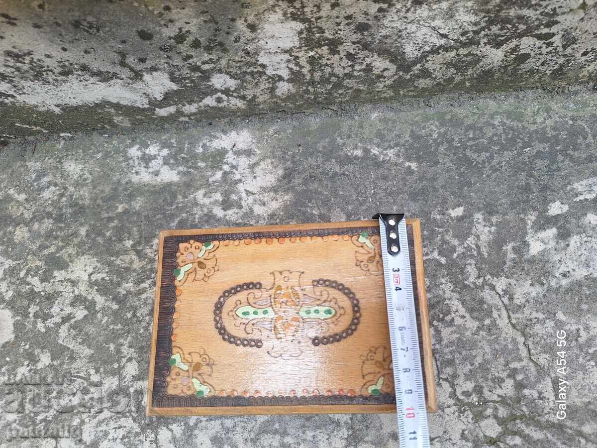 Δημοπρασία Ξύλινο κουτί κοσμημάτων