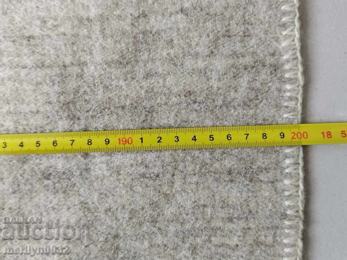 Auction  Old hand-woven fabric blanket white felted wool 2/1.2 meters wool
