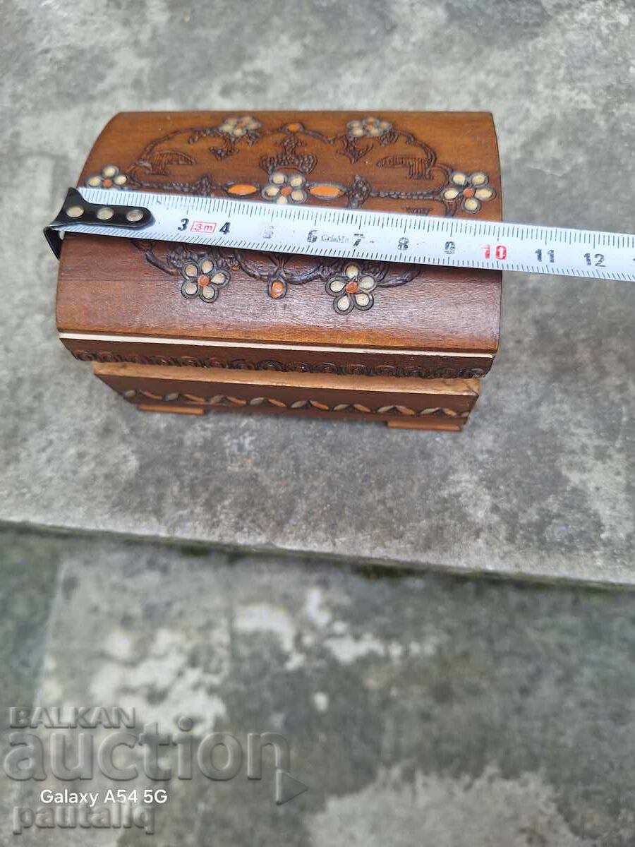 CUTIE DIN LEMN PENTRU BIJUTERII - 5