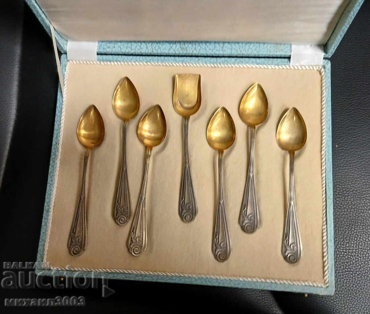 Комплект стари сребърни чаени лъжички