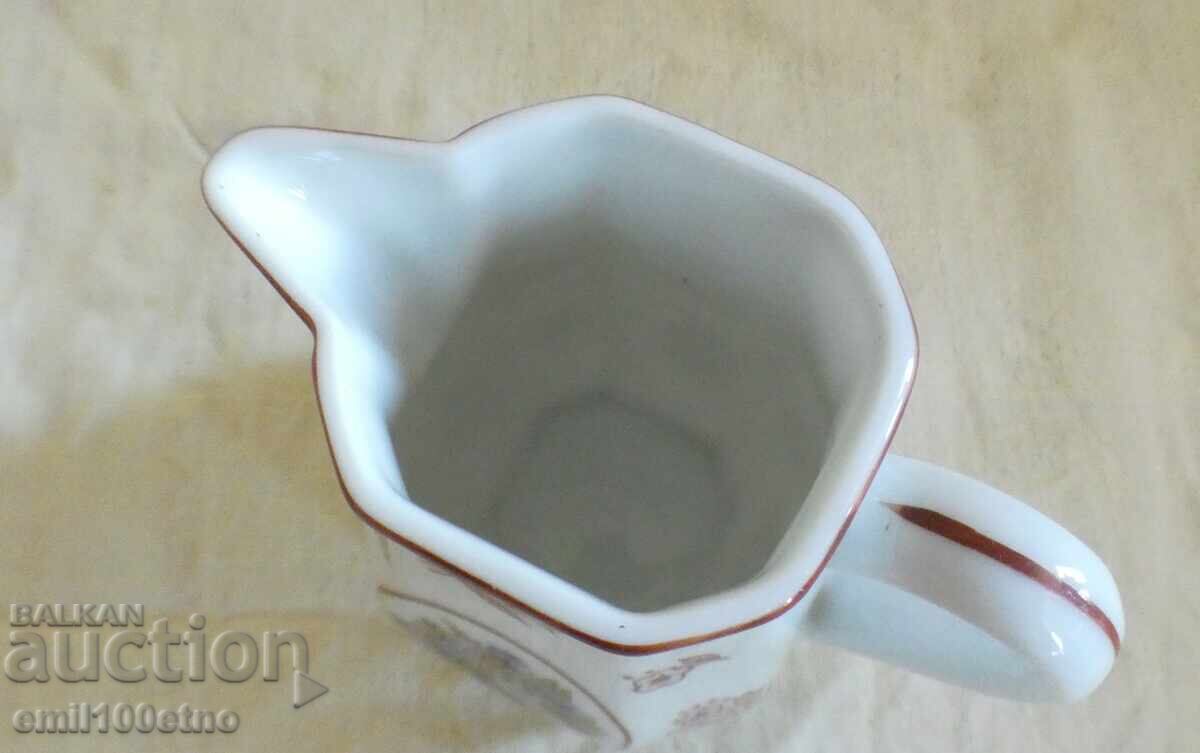 Delivery of Milk jug - latte art pitcher porcelain PRESTIGE PLACE Japan