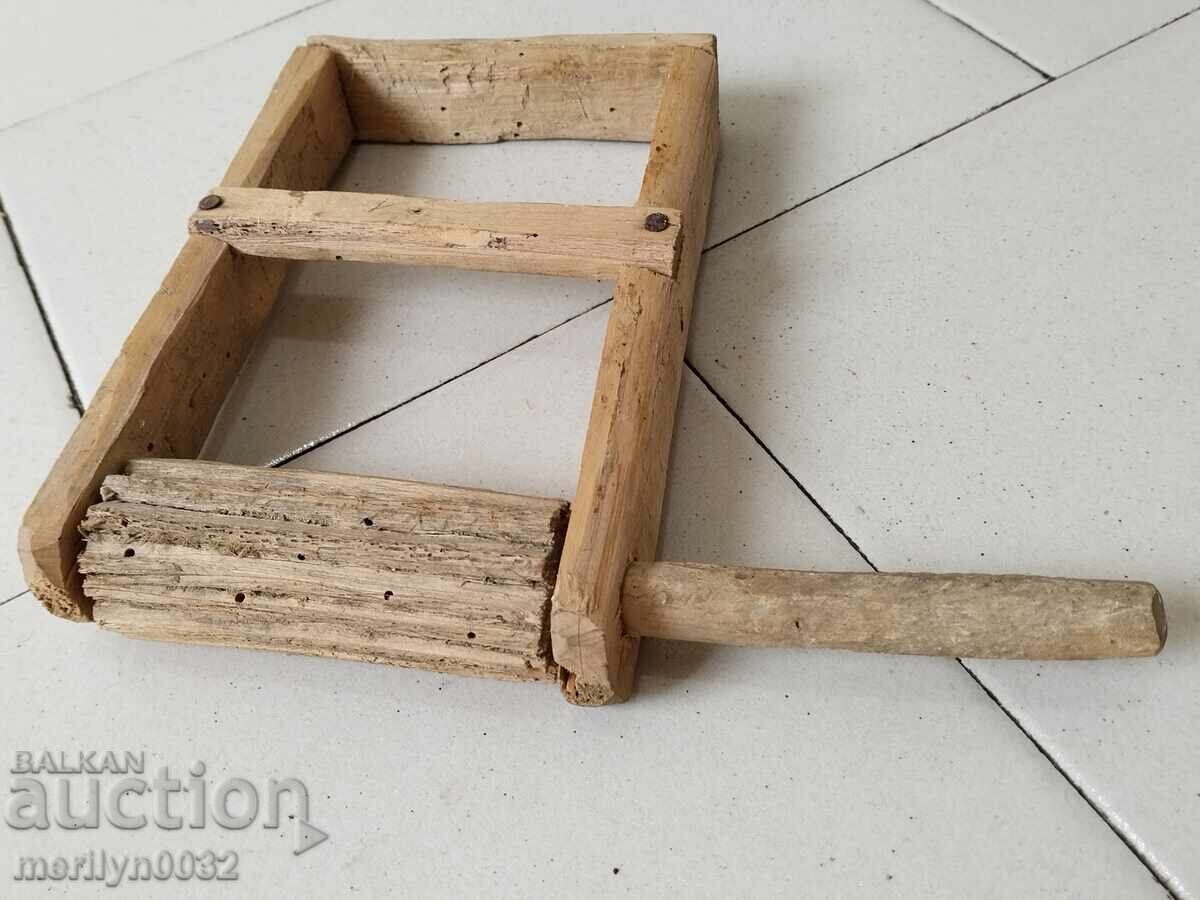 Ξύλινο παιδικό παιχνίδι κουδουνίστρα