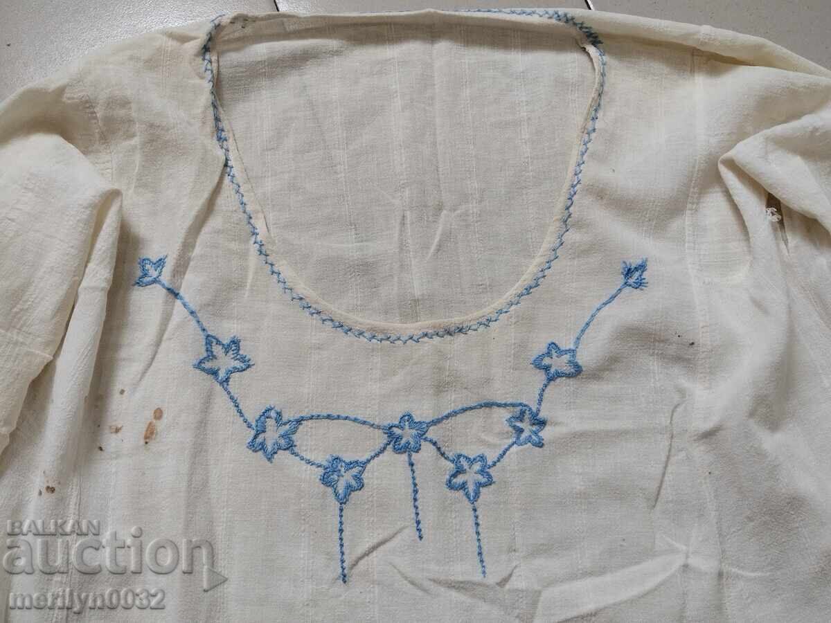 Cămașă bătrână broderie manuală chenar șezlong costum sukman cu preț € 85.96 | 168.12 BGN