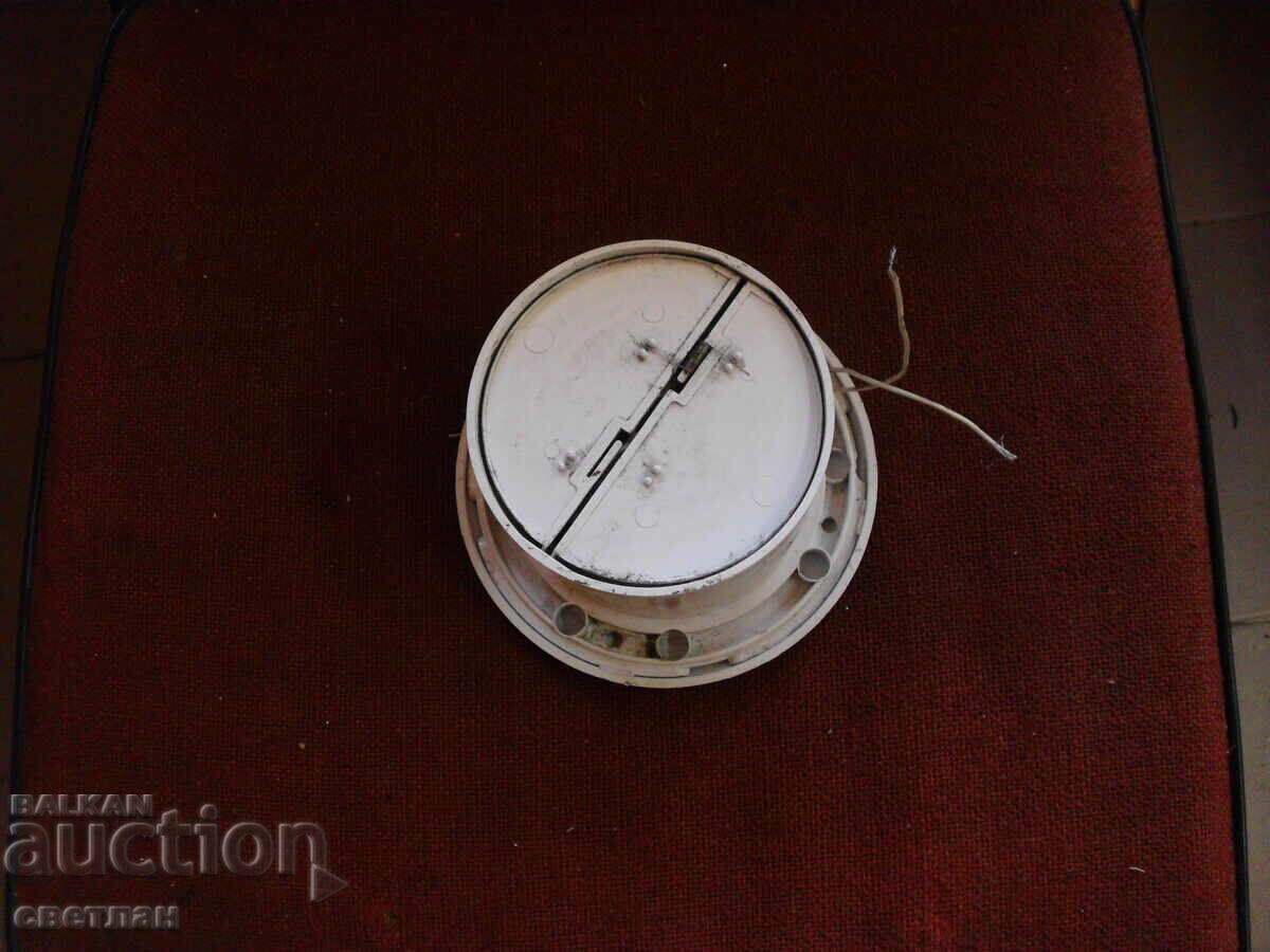 Ventilator - Funcționează cu preț € 5.00 | 9.78 BGN Ventilator - Funcționează cu preț € 5.00 | 9.78 BGN