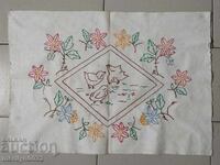 Κέντημα για μαξιλαροθήκη κοστουμιών