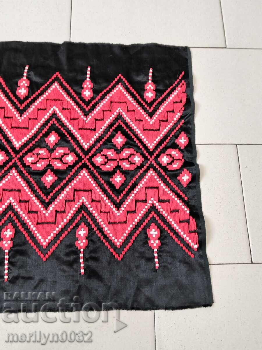 Δημοπρασία Κέντημα για μαξιλαροθήκη κοστουμιών